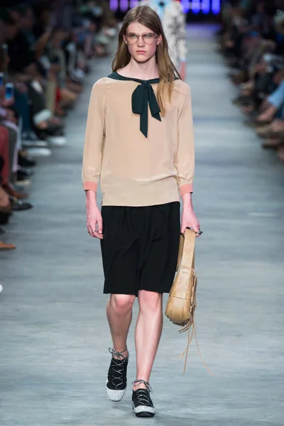 Look 35